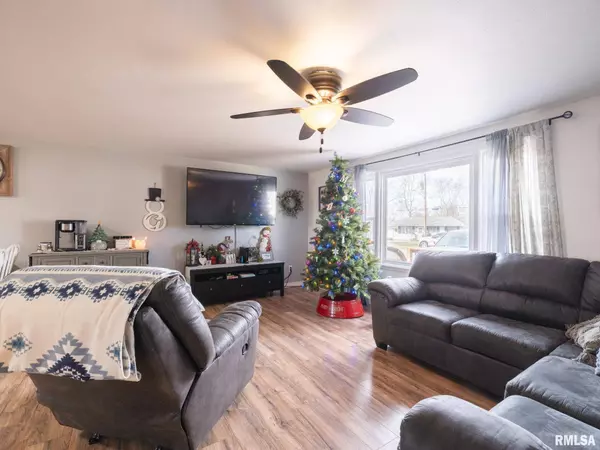 108 QUAIL TRL, Washington, IL 61571