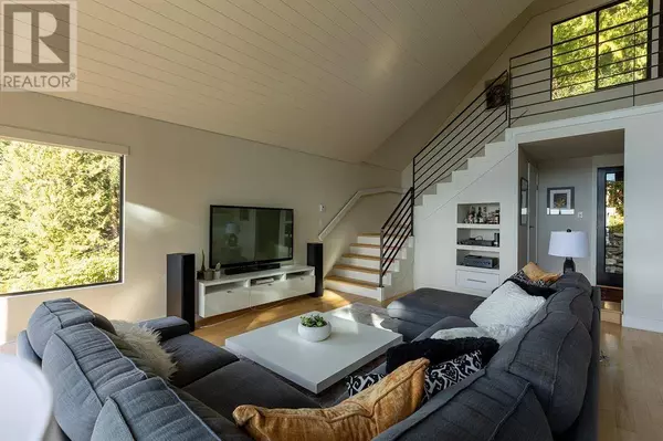 485 TIMBERTOP DRIVE, Lions Bay, BC V0N2E0