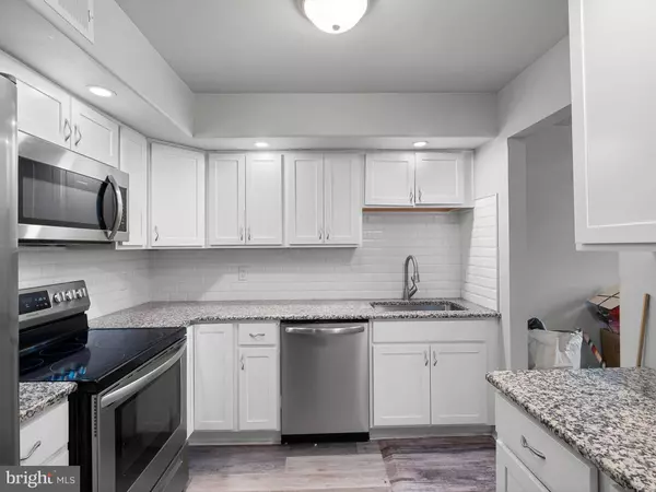 2204 OLDEN AVE, Newark, DE 19702