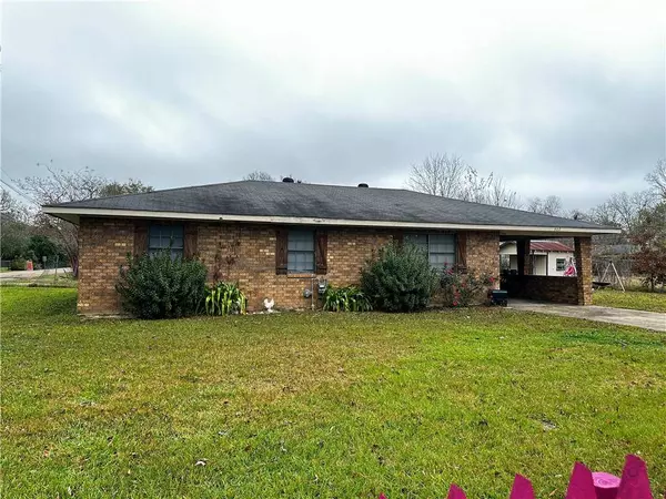 307 MARTIN LUTHER KING DR, Marksville, LA 71351