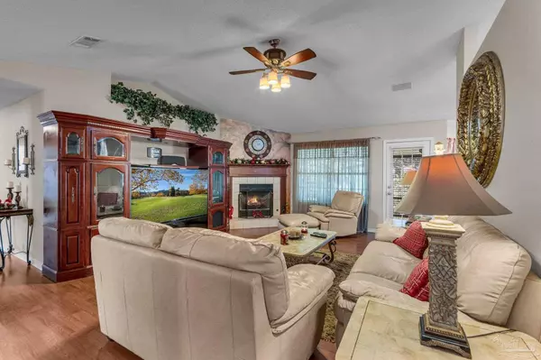 11727 Old Course Rd, Cantonment, FL 32533