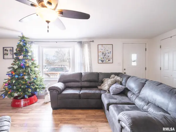 108 QUAIL TRL, Washington, IL 61571