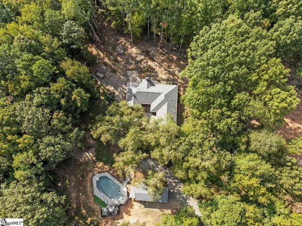 91 Glenwood Lane, Gray Court, SC 29645