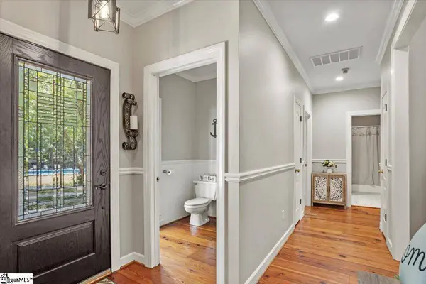 91 Glenwood Lane, Gray Court, SC 29645