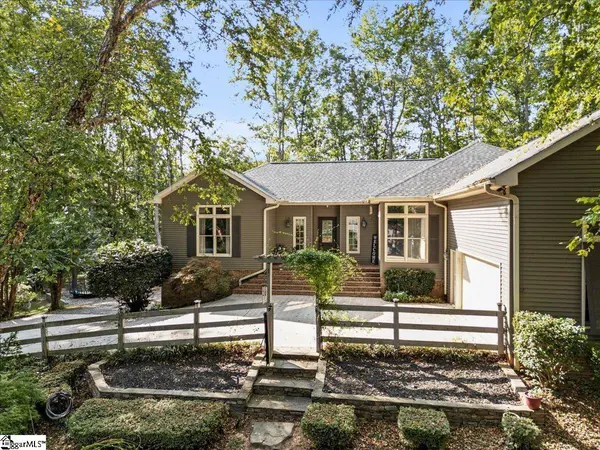 91 Glenwood Lane, Gray Court, SC 29645