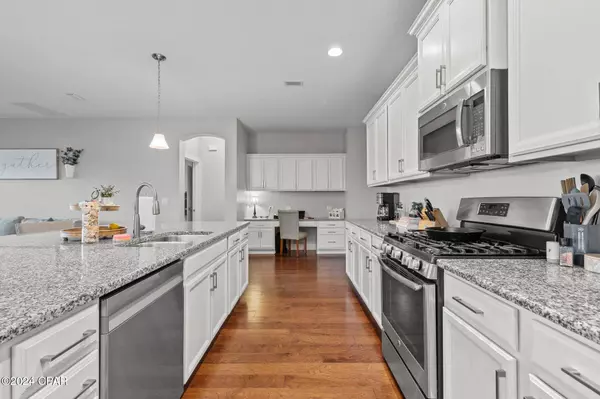 300 Johnson Bayou DR, Panama City Beach, FL 32407