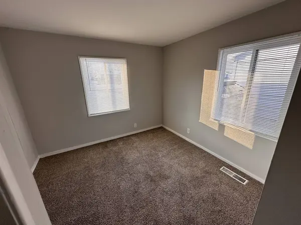 3325 Lynwood Drive, South Chicago Heights, IL 60411