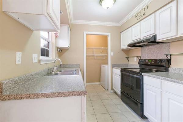 428 CEDARWOOD DR #428, Mandeville, LA 70471