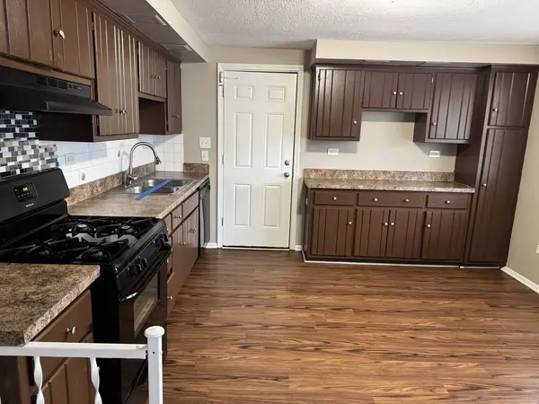 1437 Windsor Circle, Carpentersville, IL 60110