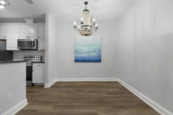 601 E Burgess Road  #Apt. H1, Pensacola, FL 32504