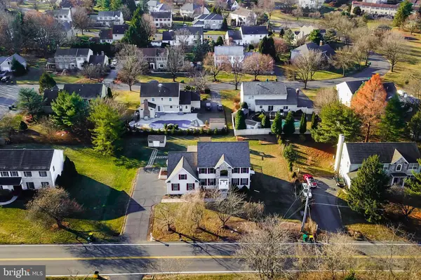 948 KRESSLER RD, Allentown, PA 18103