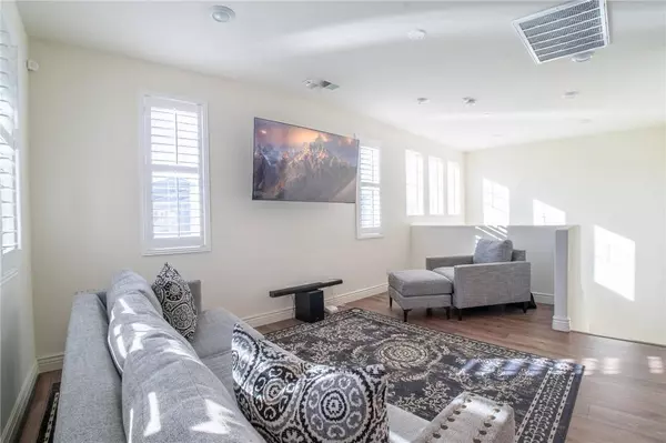 16680 Wyndham Ln #12, Fontana, CA 92336-6150