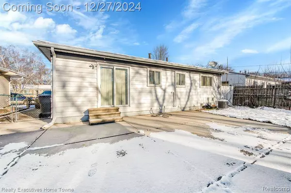 20224 WEBSTER Street, Clinton Township, MI 48035
