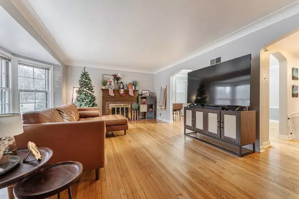 10763 S Longwood DR, Chicago, IL 60643