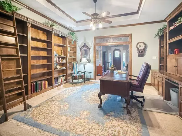 27 E Thymewood PL, The Woodlands, TX 77382