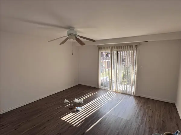 6 Beech CT #6, Selden, NY 11784