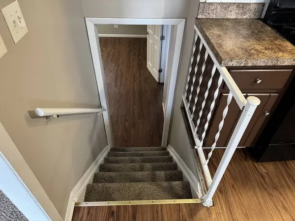 1437 Windsor Circle, Carpentersville, IL 60110