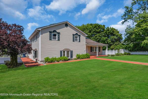 471 W Park Avenue, Oakhurst, NJ 07755