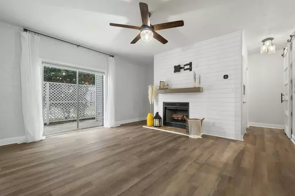 601 E Burgess Road  #Apt. H1, Pensacola, FL 32504