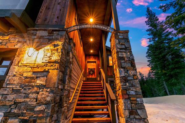 15559 Skislope Way, Truckee, CA 96161-0000