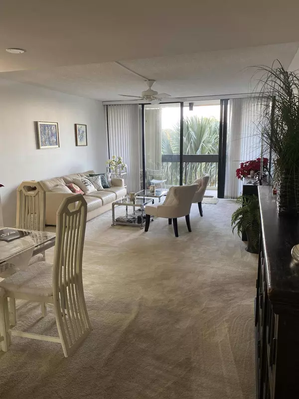 2000 Presidential 202 WAY 202, West Palm Beach, FL 33401