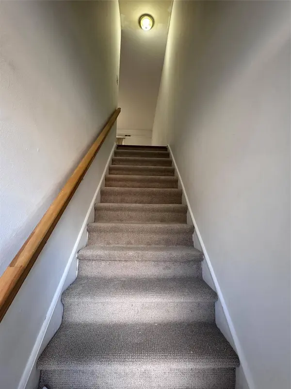 6 Beech CT #6, Selden, NY 11784