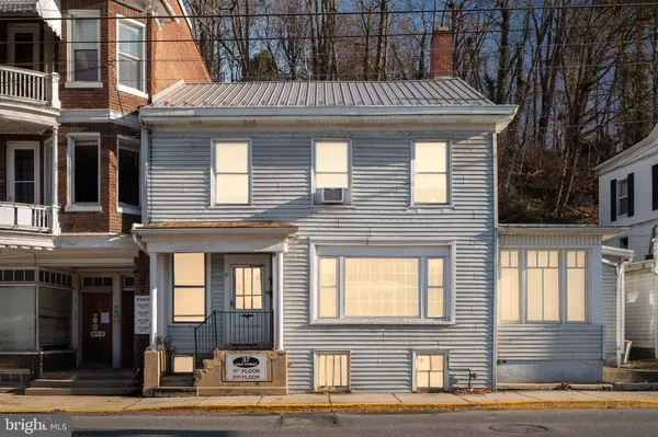 37 MAIN ST, Glen Rock, PA 17327