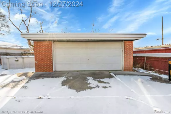20224 WEBSTER Street, Clinton Township, MI 48035