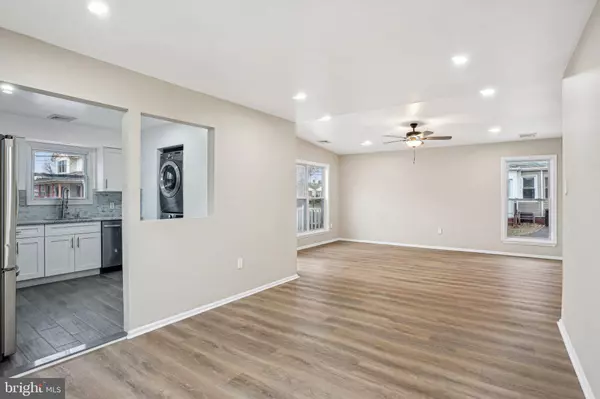 10 PARK AVE, Gloucester City, NJ 08030