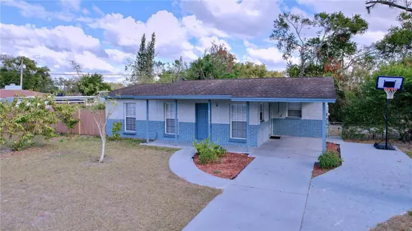 8901 TEMPLE PARK DR, Tampa, FL 33637