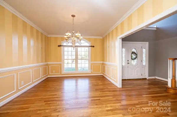 1107 Fox Chase DR, Newton, NC 28658