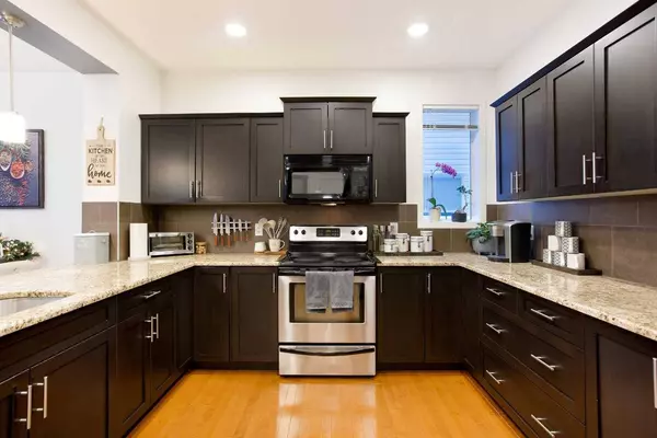 14 Copperstone DR SE, Calgary, AB T2Z 0L2