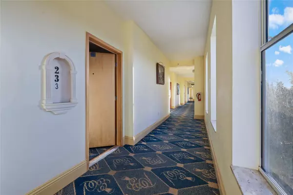 101 PALM HARBOR Pkwy #C233, Palm Coast, FL 32137