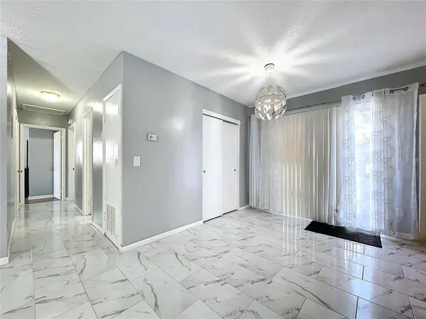 8901 TEMPLE PARK DR, Tampa, FL 33637