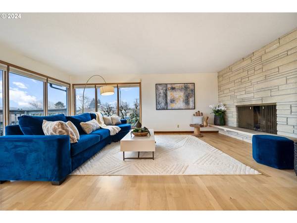 12755 NE ROSE PKWY, Portland, OR 97230