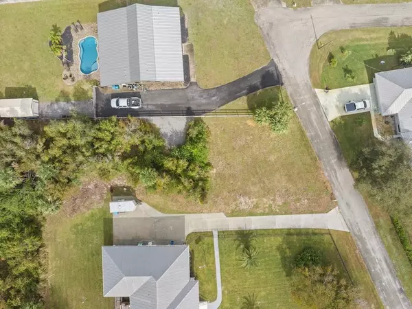 7112 Blue Shore RD, Grant Valkaria, FL 32949