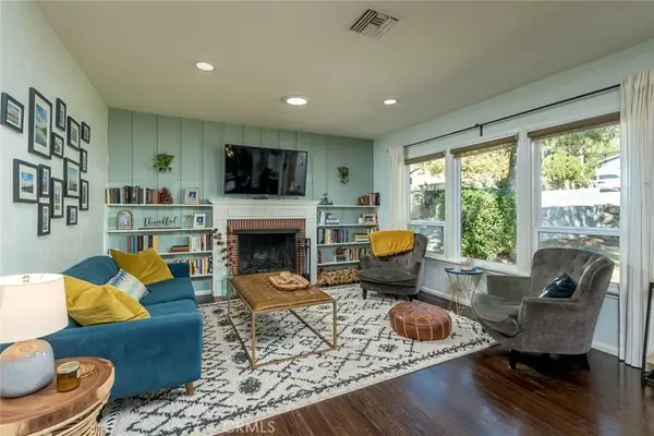 3932 Los Olivos LN, La Crescenta, CA 91214