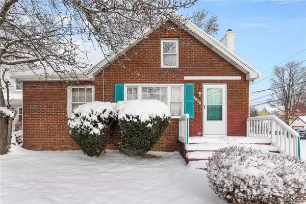 1376 Emerson ST, Rochester, NY 14606