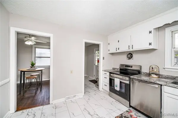 808 Old Town DR, Colonial Heights, VA 23834