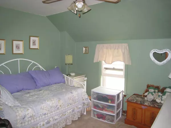 53 S 7th St, Newark City, NJ 07107