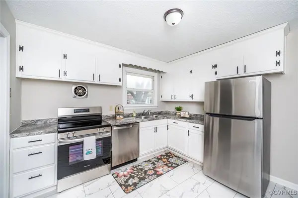 808 Old Town DR, Colonial Heights, VA 23834