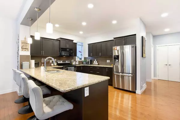 14 Copperstone DR SE, Calgary, AB T2Z 0L2