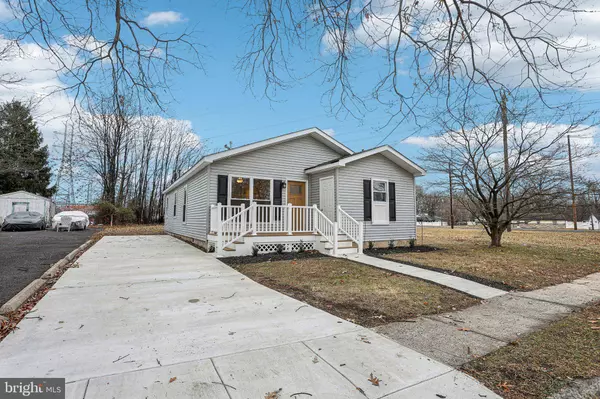 10 PARK AVE, Gloucester City, NJ 08030