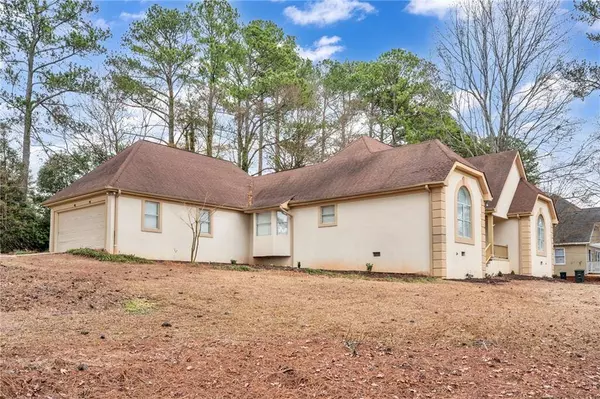 201 Pineywood RD, Griffin, GA 30224