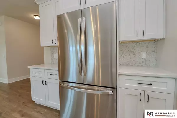 8850 S 80th Street, Lincoln, NE 68516