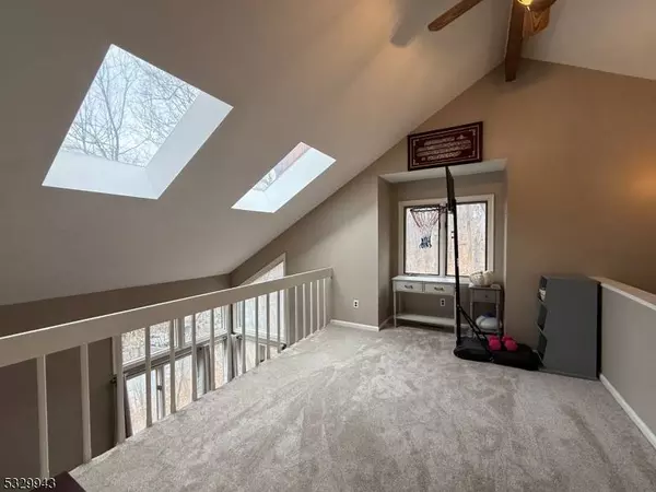 16 Village Way, Vernon Twp., NJ 07462