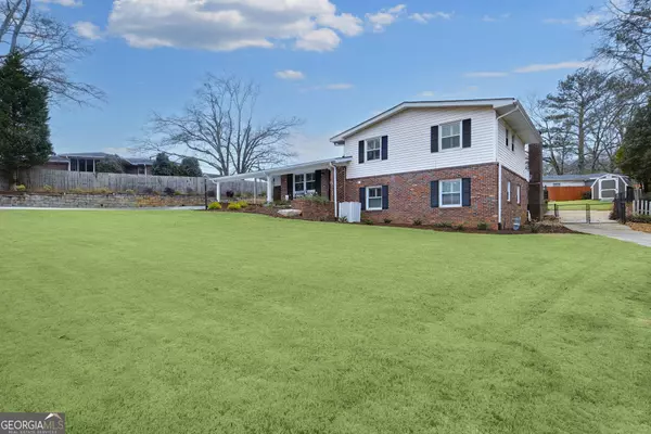 35 Mansour CIR, Newnan, GA 30263