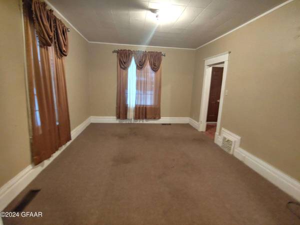 607 STUART AVE, Crookston, MN 56716