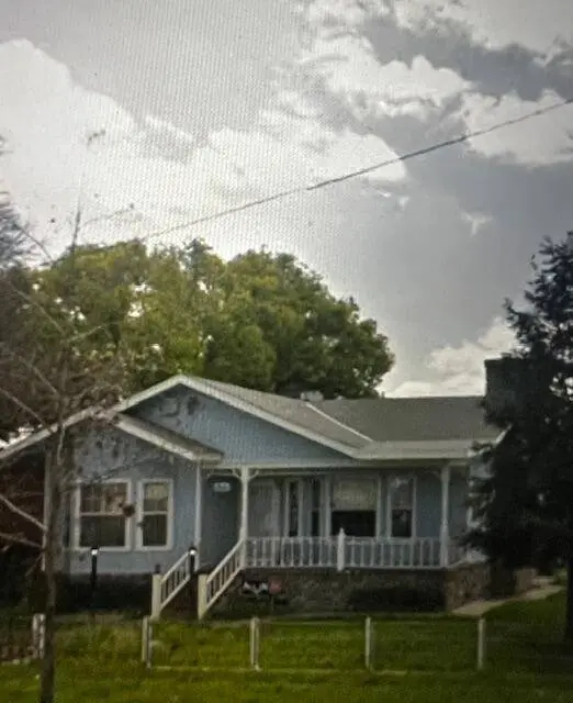 837 W Tulare Avenue, Tulare, CA 93274