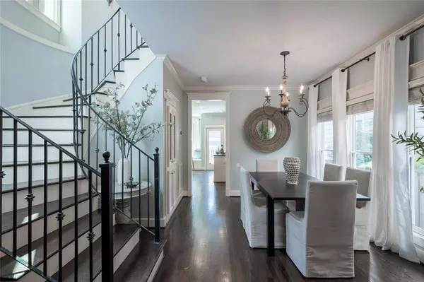 608 E 27th ST, Houston, TX 77008